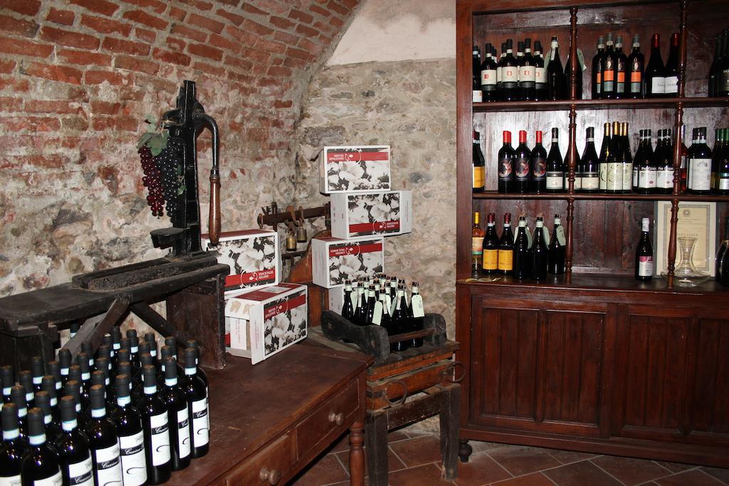 Hotel Porta Santa Maria Busca Kültér fotó
